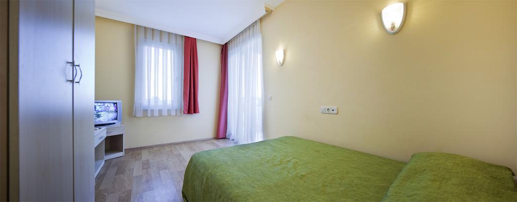 Larissa Garden Hotel Кемер Екстер'єр фото