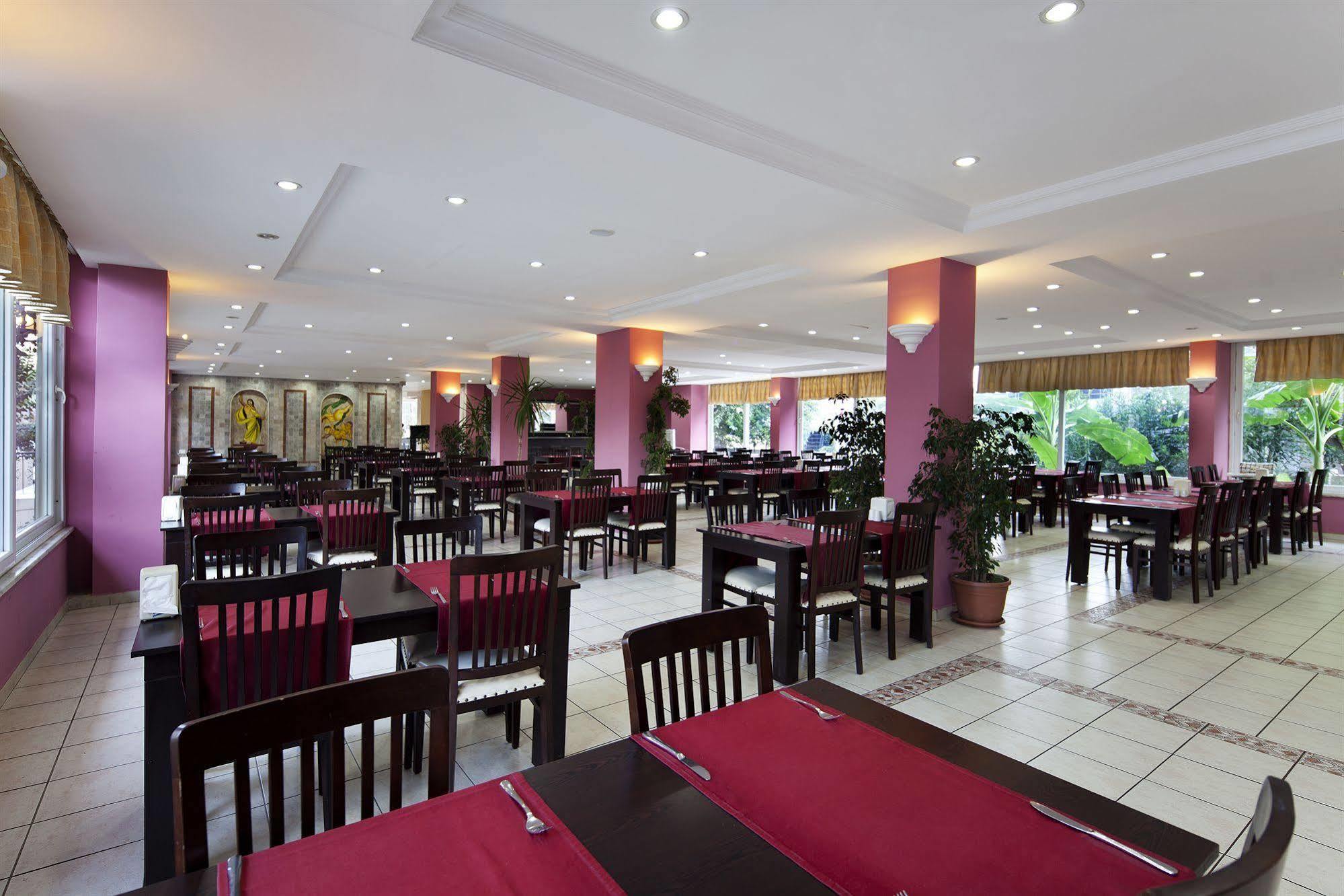 Larissa Garden Hotel Кемер Екстер'єр фото